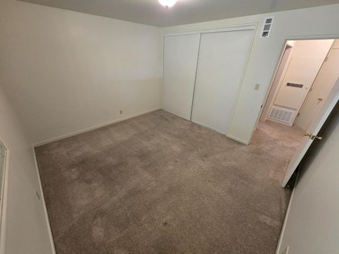 Tiny photo for 801 Fairfield Road #6, Burlingame, CA 94010 (MLS # ML82027570)