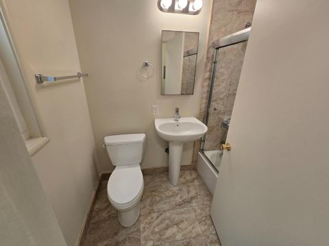 Tiny photo for 801 Fairfield Road #6, Burlingame, CA 94010 (MLS # ML82027570)