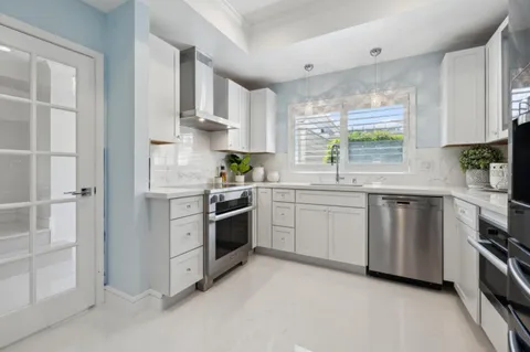 879 Ursa Lane, Foster City, CA 94404 - #: ML81998711