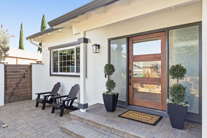 10 Darryl Drive