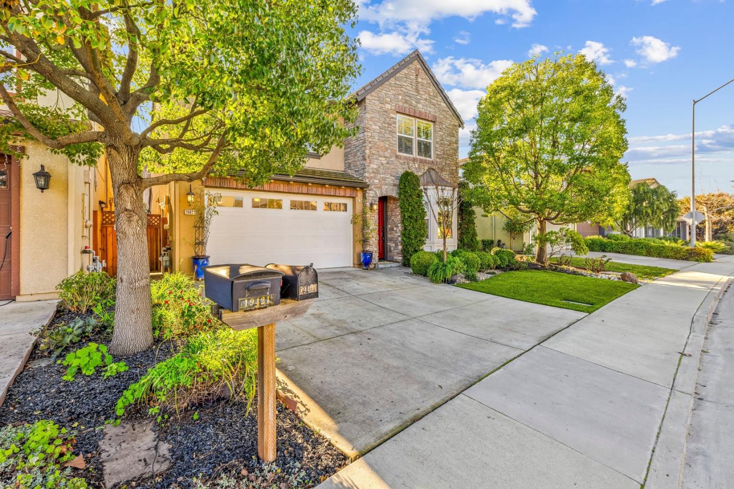 19421 Dougherty Avenue