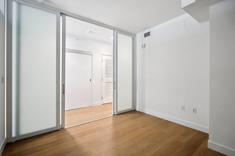 188 West Saint James Street 11613