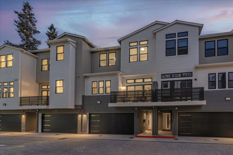 1089 Tartan Lane