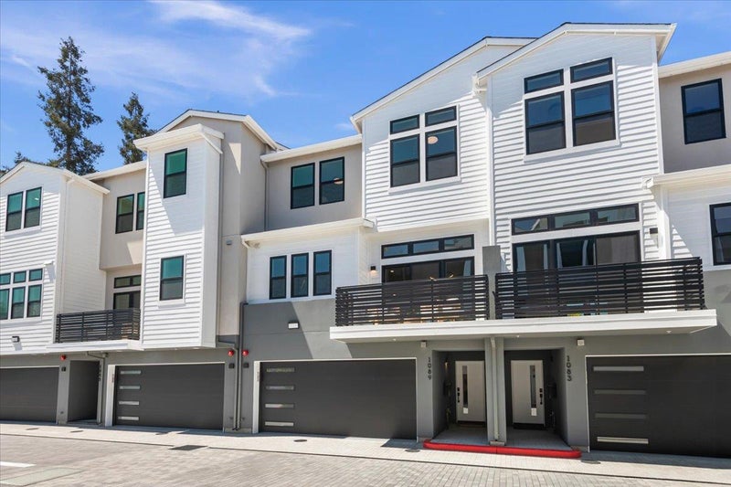 1089 Tartan Lane