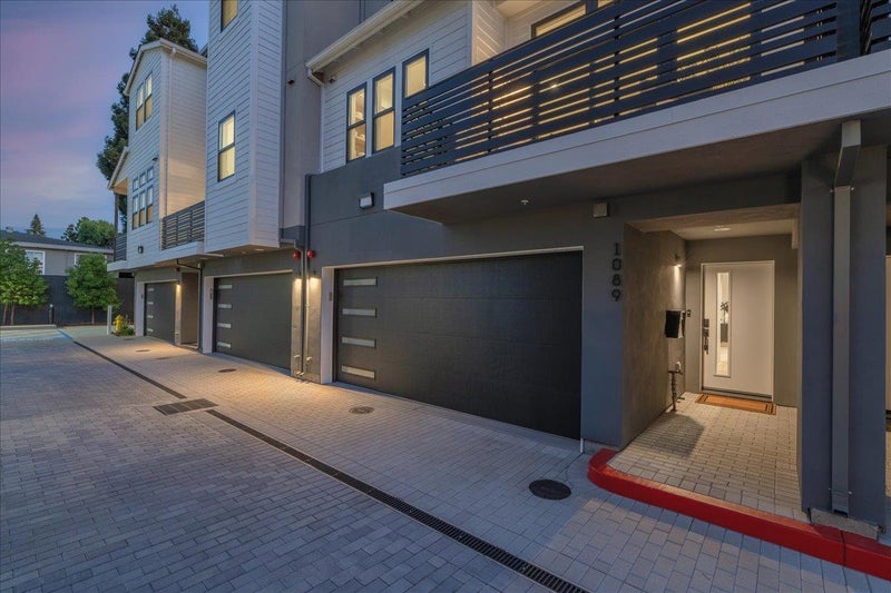 1089 Tartan Lane