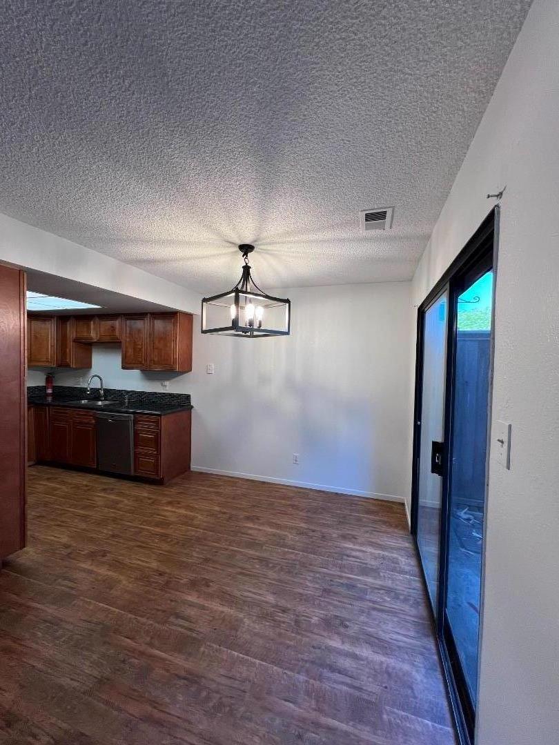 1140 Callas Lane 1