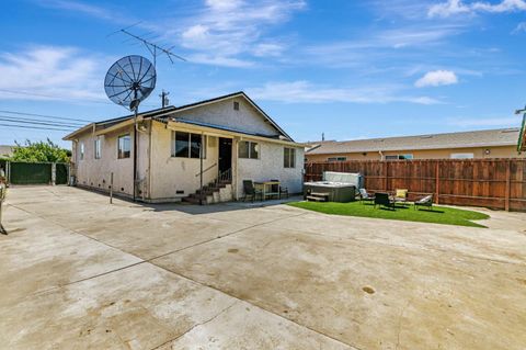 Tiny photo for 80 N 33rd St, SAN JOSE, CA 95116 (MLS # ML82035499)