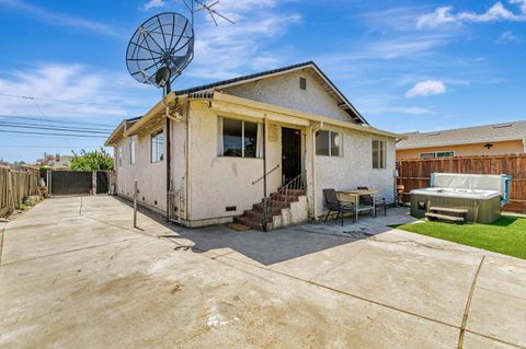 Tiny photo for 80 N 33rd St, SAN JOSE, CA 95116 (MLS # ML82035499)