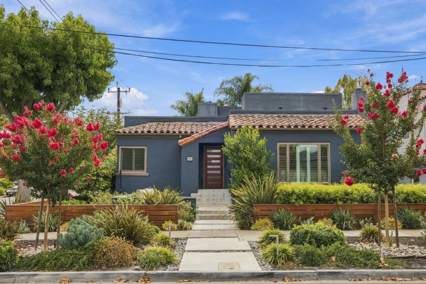 701 Burlingame Avenue