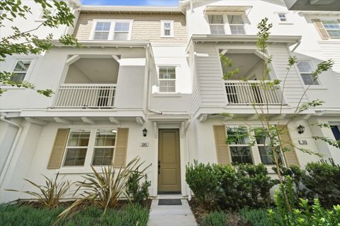 Photo of 283 Wild Rose Way, MILPITAS, CA 95035 (MLS # ML82043273)