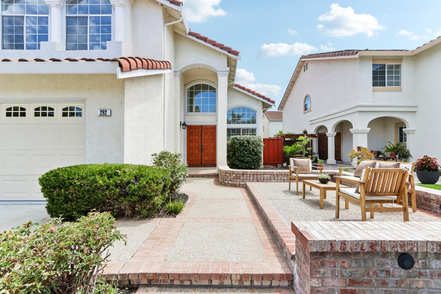 292 Silverlake Court