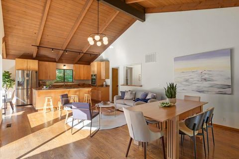 Photo of 101 Ravinia Way, LOS GATOS, CA 95032 (MLS # ML82034362)