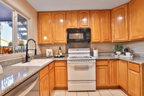 Tiny photo for 92 Rancho Drive #B, SAN JOSE, CA 95111 (MLS # ML82029737)