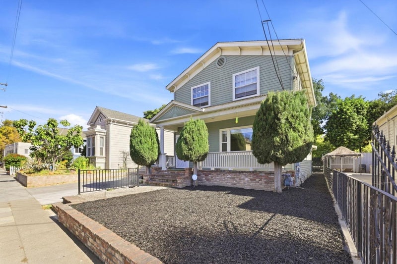 66 Fox Avenue