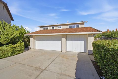 Photo of 1128 Summerwings Court, SAN JOSE, CA 95132 (MLS # ML82052026)