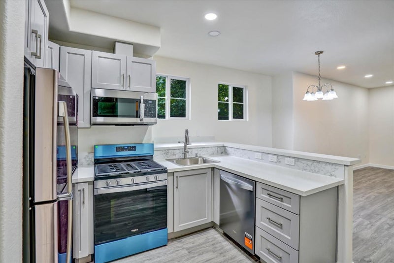 692 Mesa Circle