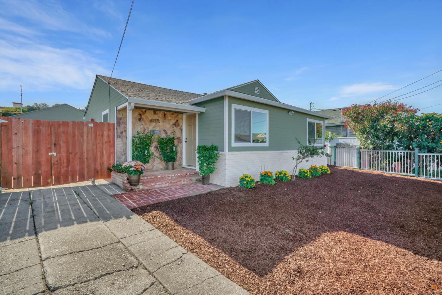 2988 Arundel Way