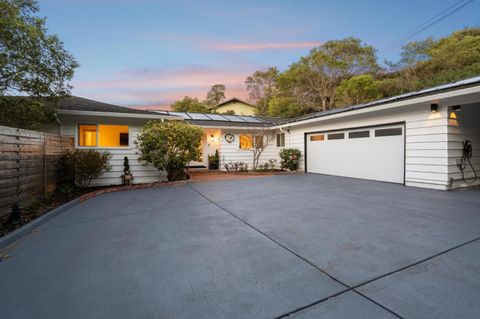 Photo of 2620 Summit Drive, BURLINGAME, CA 94010 (MLS # ML82037274)