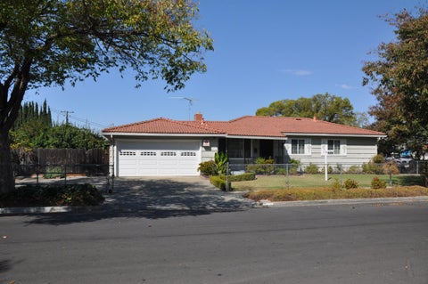 Photo of 1627 Berrywood Drive, SAN JOSE, CA 95133 (MLS # ML82063966)