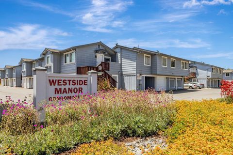 Photo of 540 Groth Place, San Jose, CA 95111 (MLS # ML82030577)