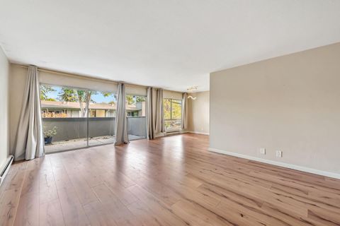 Tiny photo for 121 Buckingham Drive #25, SANTA CLARA, CA 95051 (MLS # ML82030861)