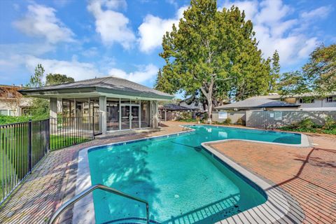 Tiny photo for 121 Buckingham Drive #25, SANTA CLARA, CA 95051 (MLS # ML82030861)