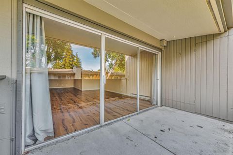 Tiny photo for 121 Buckingham Drive #25, SANTA CLARA, CA 95051 (MLS # ML82030861)