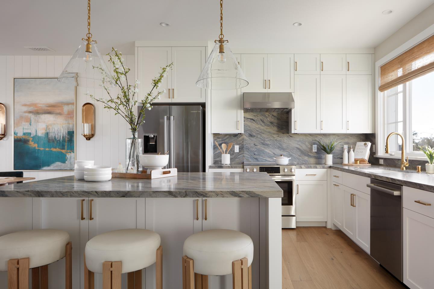 38533 Amaranto Street