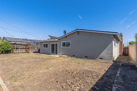 Tiny photo for 43 Saint Brendan Way, Salinas, CA 93906 (MLS # ML82043170)