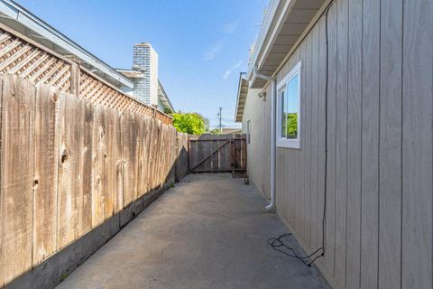 Tiny photo for 43 Saint Brendan Way, Salinas, CA 93906 (MLS # ML82043170)