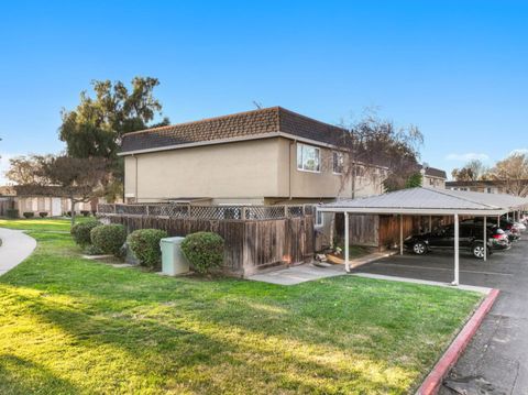 Tiny photo for 2641 Faust Court, San Jose, CA 95121 (MLS # ML82031217)