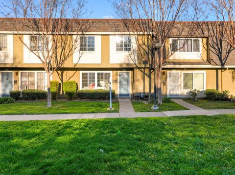 Tiny photo for 2641 Faust Court, San Jose, CA 95121 (MLS # ML82031217)