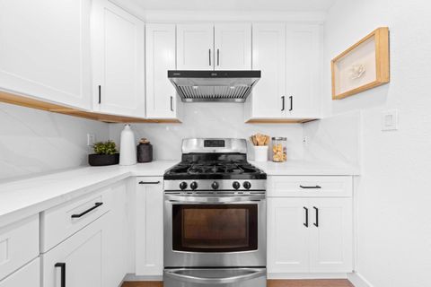 Tiny photo for 2641 Faust Court, San Jose, CA 95121 (MLS # ML82031217)