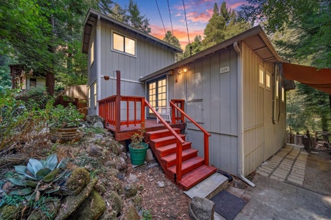 Photo of 121 Mahogany Way, BOULDER CREEK, CA 95006 (MLS # ML82062364)