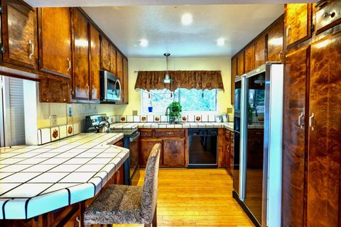 Tiny photo for 1743 Panda Way, HAYWARD, CA 94541 (MLS # ML82041029)