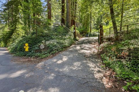 Tiny photo for 421 Hillside Dr. DR, BOULDER CREEK, CA 95006 (MLS # ML82053059)