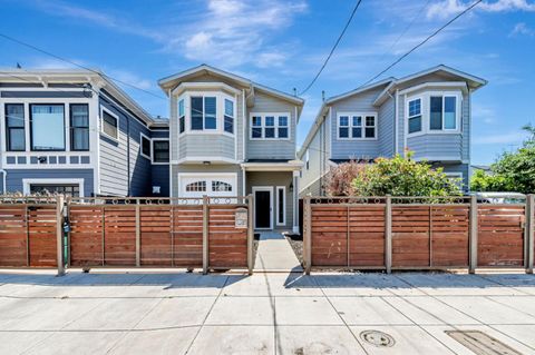Photo of 1633 15th Street, OAKLAND, CA 94607 (MLS # ML82023571)
