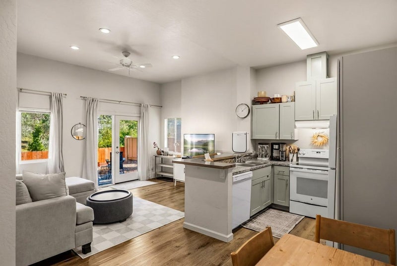 244 Mar Vista Drive
