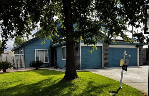 Photo of 1990 Harvest Landing Court, TRACY, CA 95376 (MLS # ML82021093)