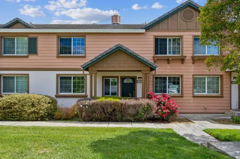 704 Daniels Avenue, Vallejo, CA 94590 - #: ML82006735