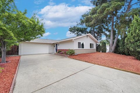 Photo of 373 Dayton Avenue, SANTA CLARA, CA 95051 (MLS # ML82041328)