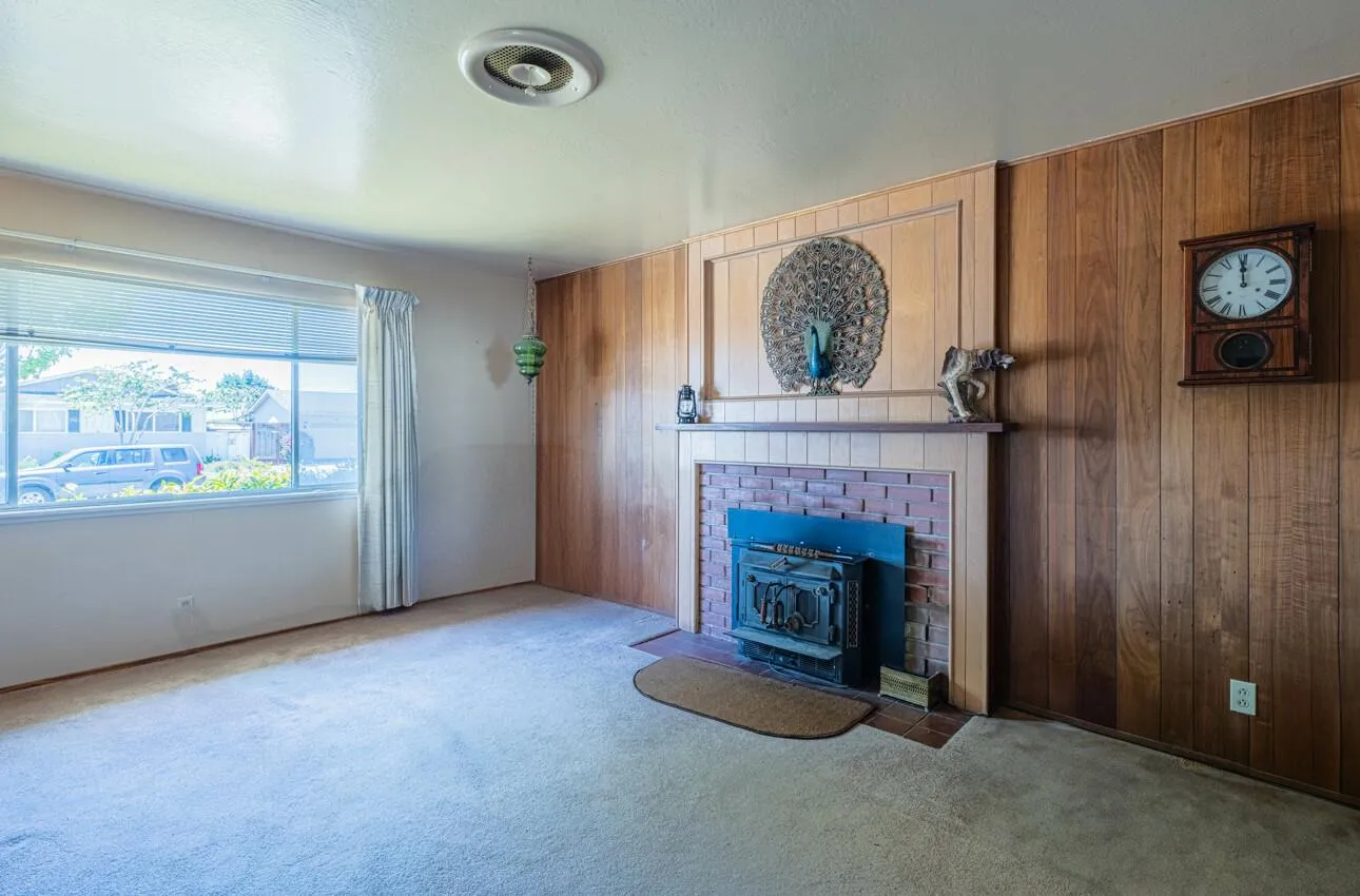 Salinas, California 93901, United States, 3 Bedrooms Bedrooms, ,1 BathroomBathrooms,Residential,Active,161478