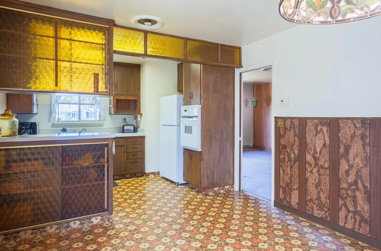 Salinas, California 93901, United States, 3 Bedrooms Bedrooms, ,1 BathroomBathrooms,Residential,Active,161478