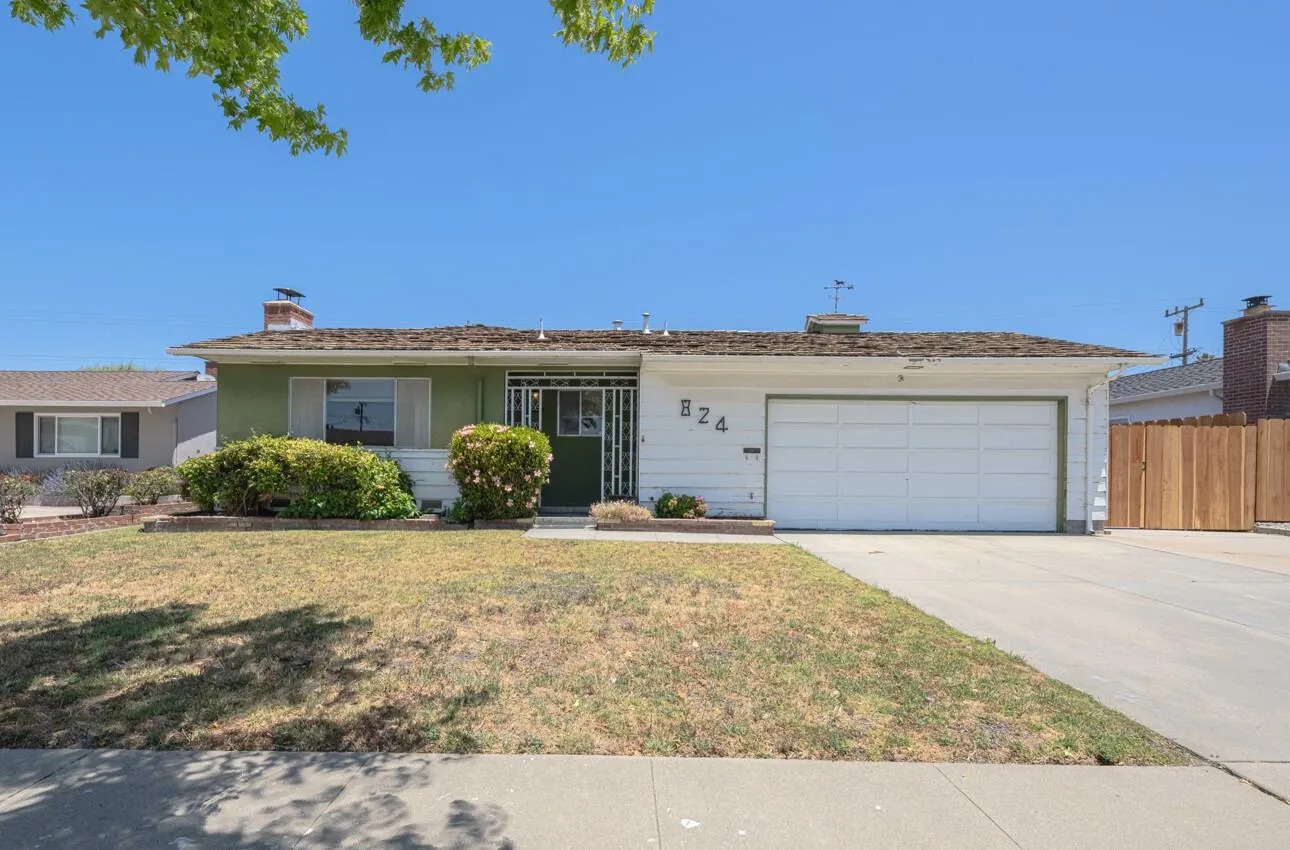 Salinas, California 93901, United States, 3 Bedrooms Bedrooms, ,1 BathroomBathrooms,Residential,Active,161478