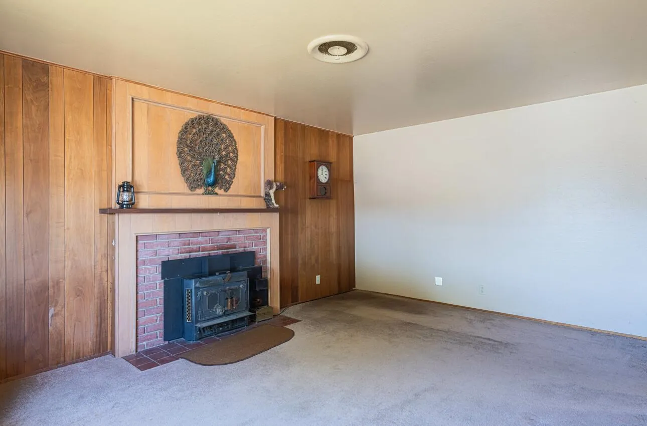 Salinas, California 93901, United States, 3 Bedrooms Bedrooms, ,1 BathroomBathrooms,Residential,Active,161478