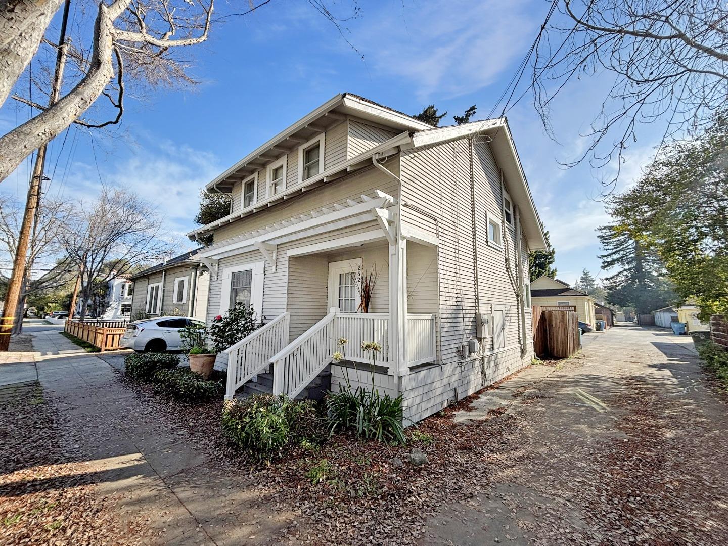 262 Hawthorne Avenue