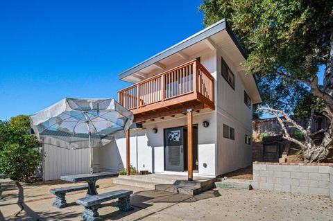 Tiny photo for 831 Arlington Place, DEL REY OAKS, CA 93940 (MLS # ML82047278)