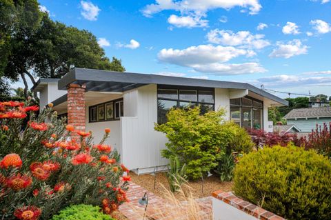 Tiny photo for 831 Arlington Place, DEL REY OAKS, CA 93940 (MLS # ML82047278)