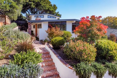 Tiny photo for 831 Arlington Place, DEL REY OAKS, CA 93940 (MLS # ML82047278)