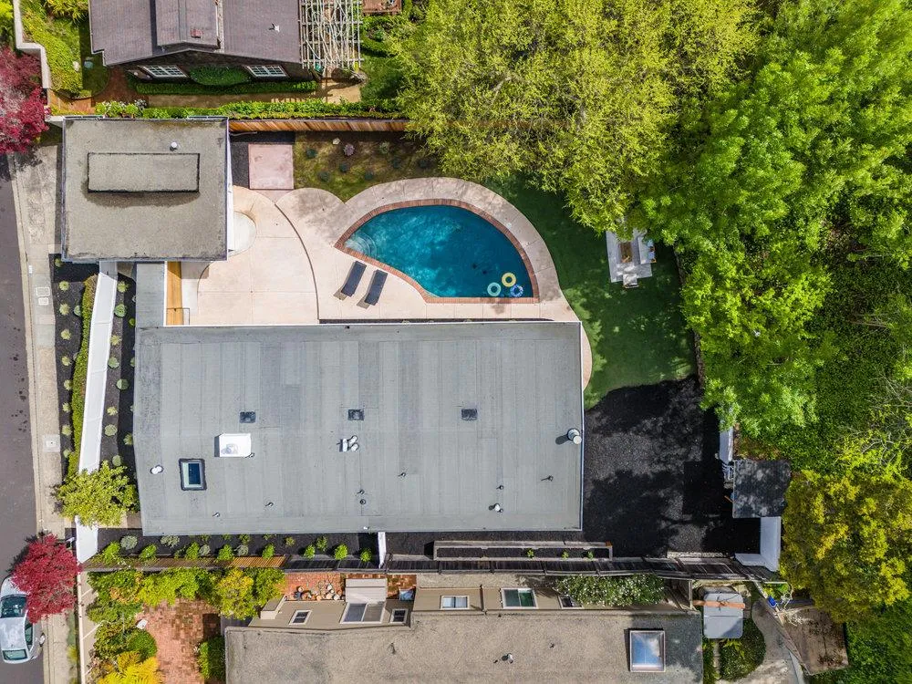 Belvedere, California 94920, United States, 3 Bedrooms Bedrooms, ,3 BathroomsBathrooms,Residential,Active,220662